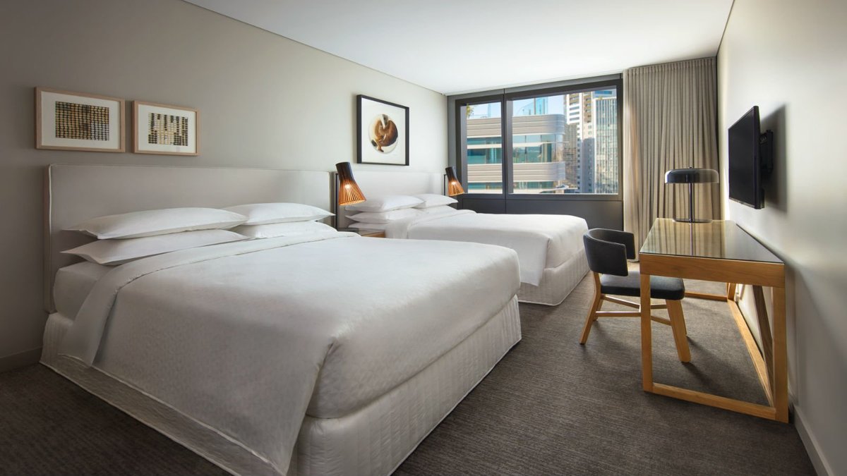 Four Points by Sheraton Sydney, Central Park Rooms: Pictures & Reviews ...