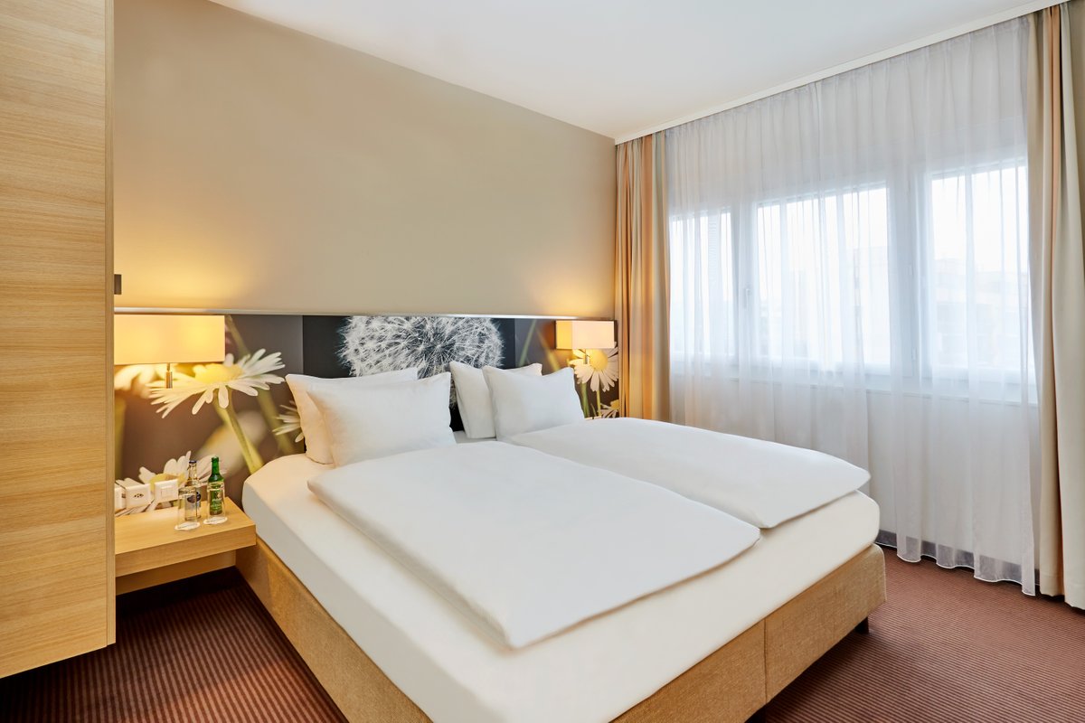 H+ HOTEL ZUERICH - Updated 2022 Reviews (Zurich, Switzerland)