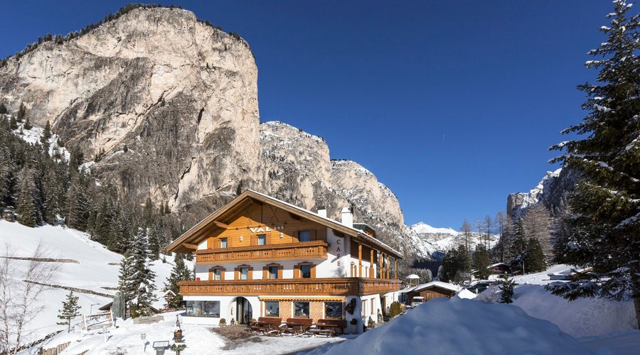 HOTEL VAL - Prices & B&B Reviews (Val Gardena/Selva di Val Gardena, Italy) HOTEL VAL - Prices &  B&B Reviews (Val Gardena/Selva... 