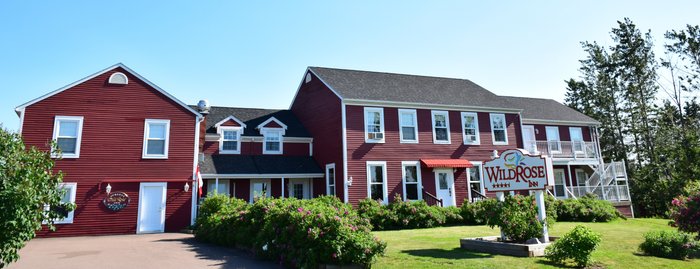 WILD ROSE INN / #CanadaDo / Best Places to Stay in Moncton 