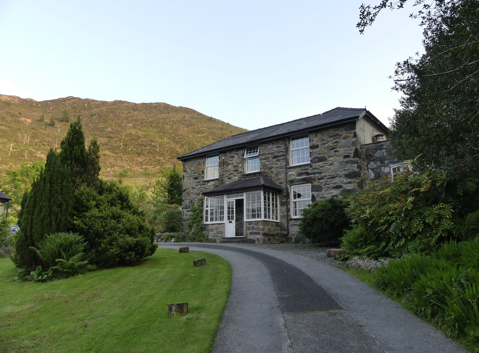 Sygun Fawr Hotel by null