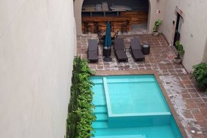 Piscina y playa