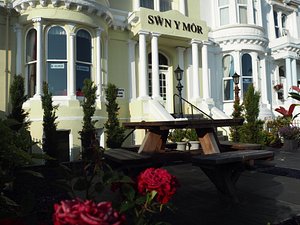Swn Y Mor Hotel in Llandudno, image may contain: Potted Plant, Hotel, Resort, Villa