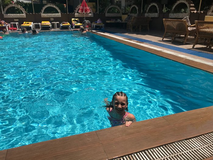 melodi hotel 3* -