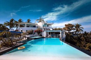 Sundowners Vacation Villa in Luzon