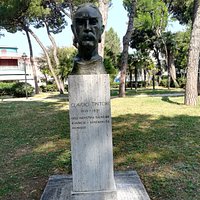 Бюст Claudio Tintori в Parco Federico Fellini