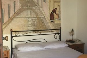 Room & Suite