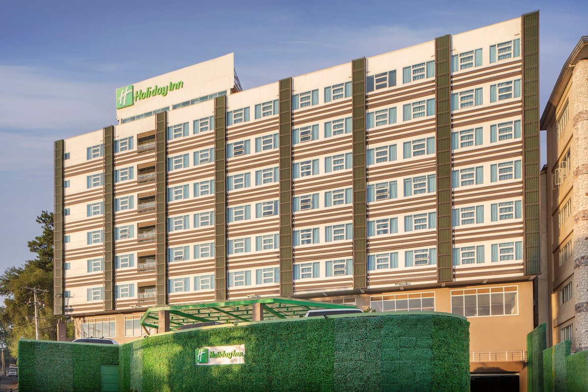 Holiday Inn Baguio City Centre, an IHG Hotel Parking: Pictures ...