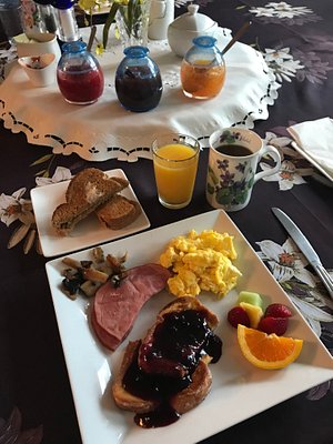 Lakeview Bed and Breakfast in Deer Lake, image may contain: Brunch, Food, Cup, Plate
