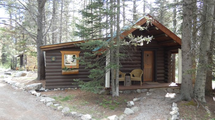 Storm Mountain Lodge & Cabins Rooms: Pictures & Reviews - Tripadvisor