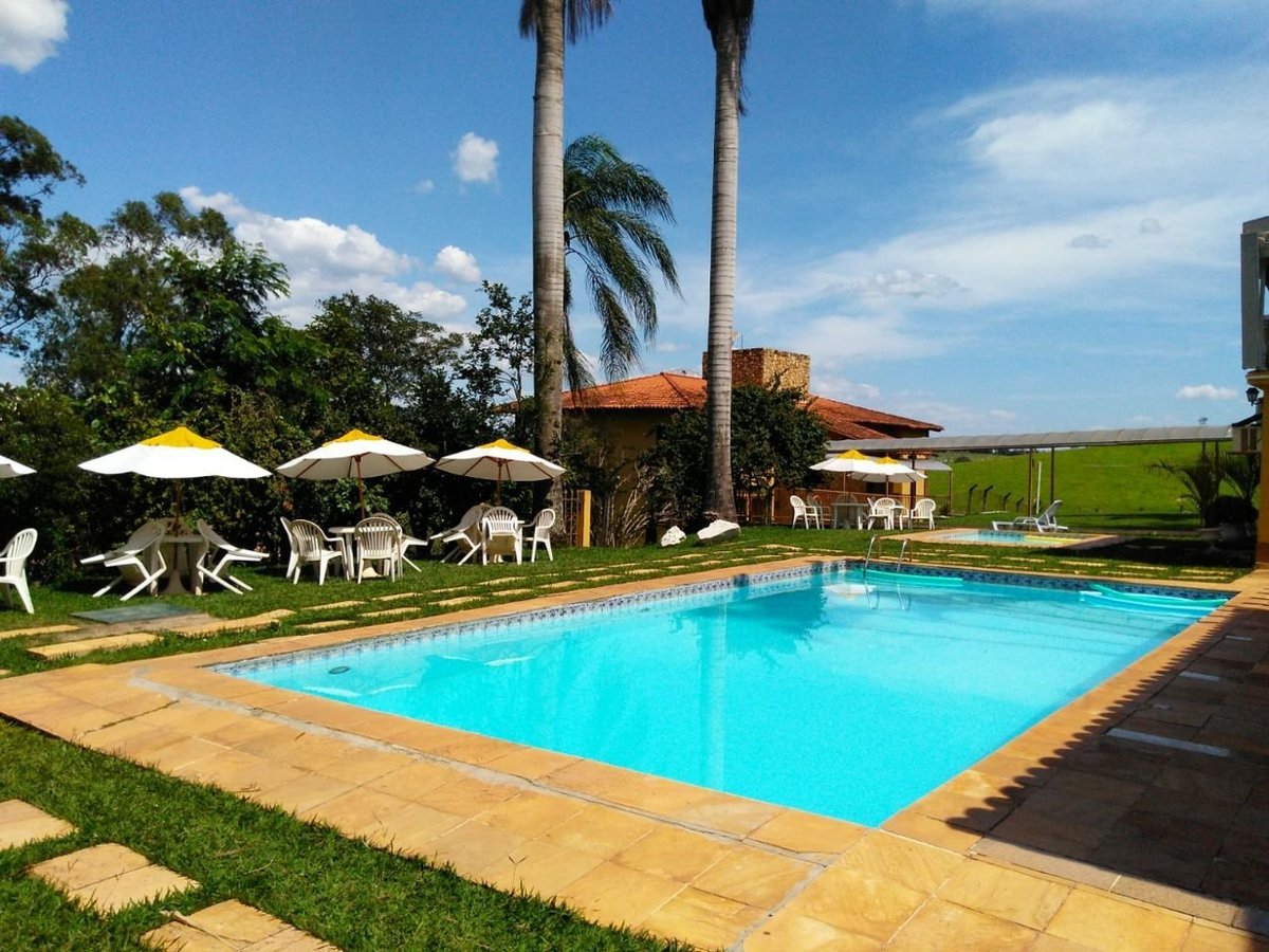 Clube Aurora - Piscina em Brumadinho