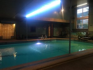 Pool & Beach