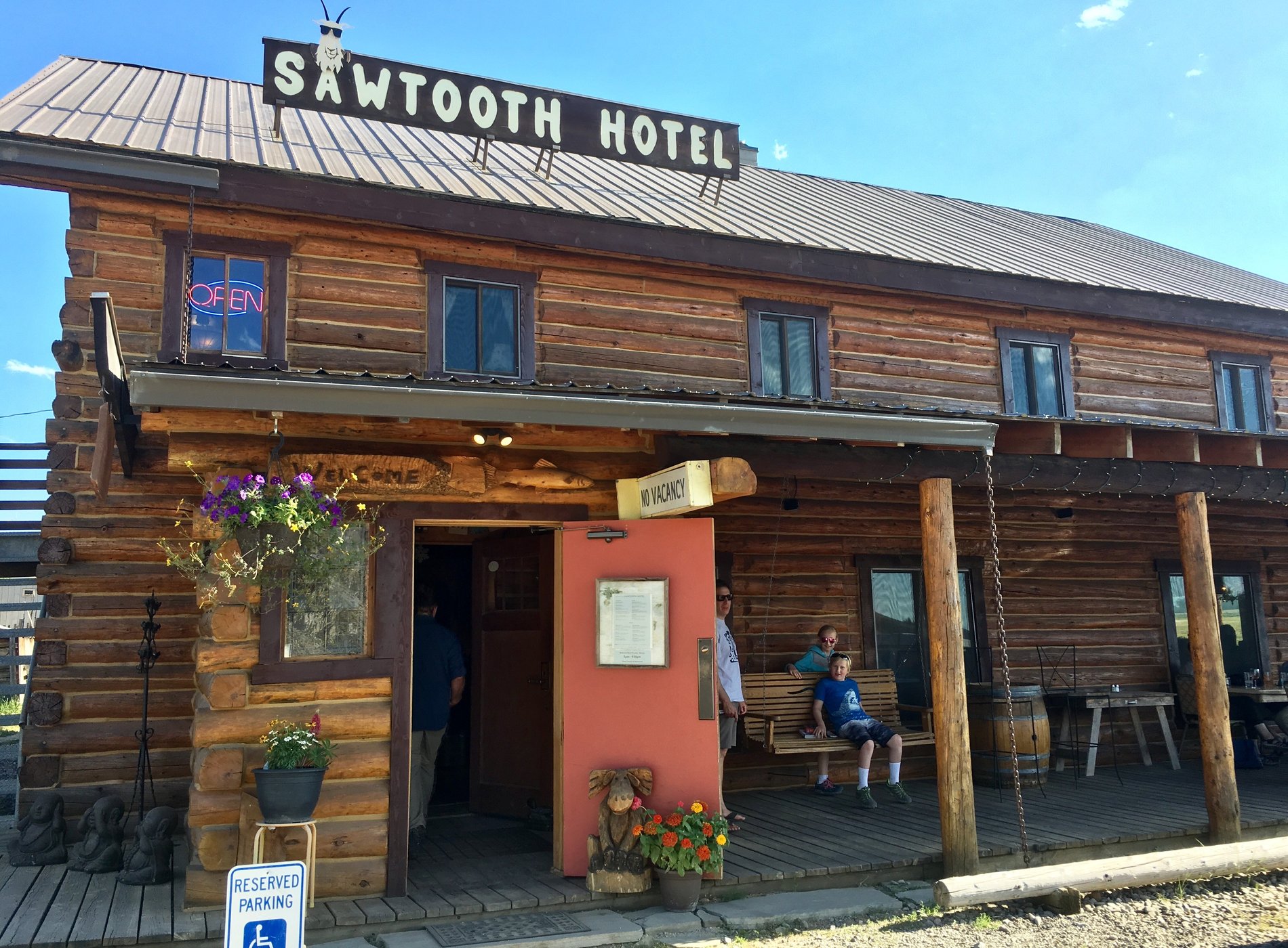 Sawtooth Hotel by null