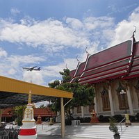 Wat surroundings
