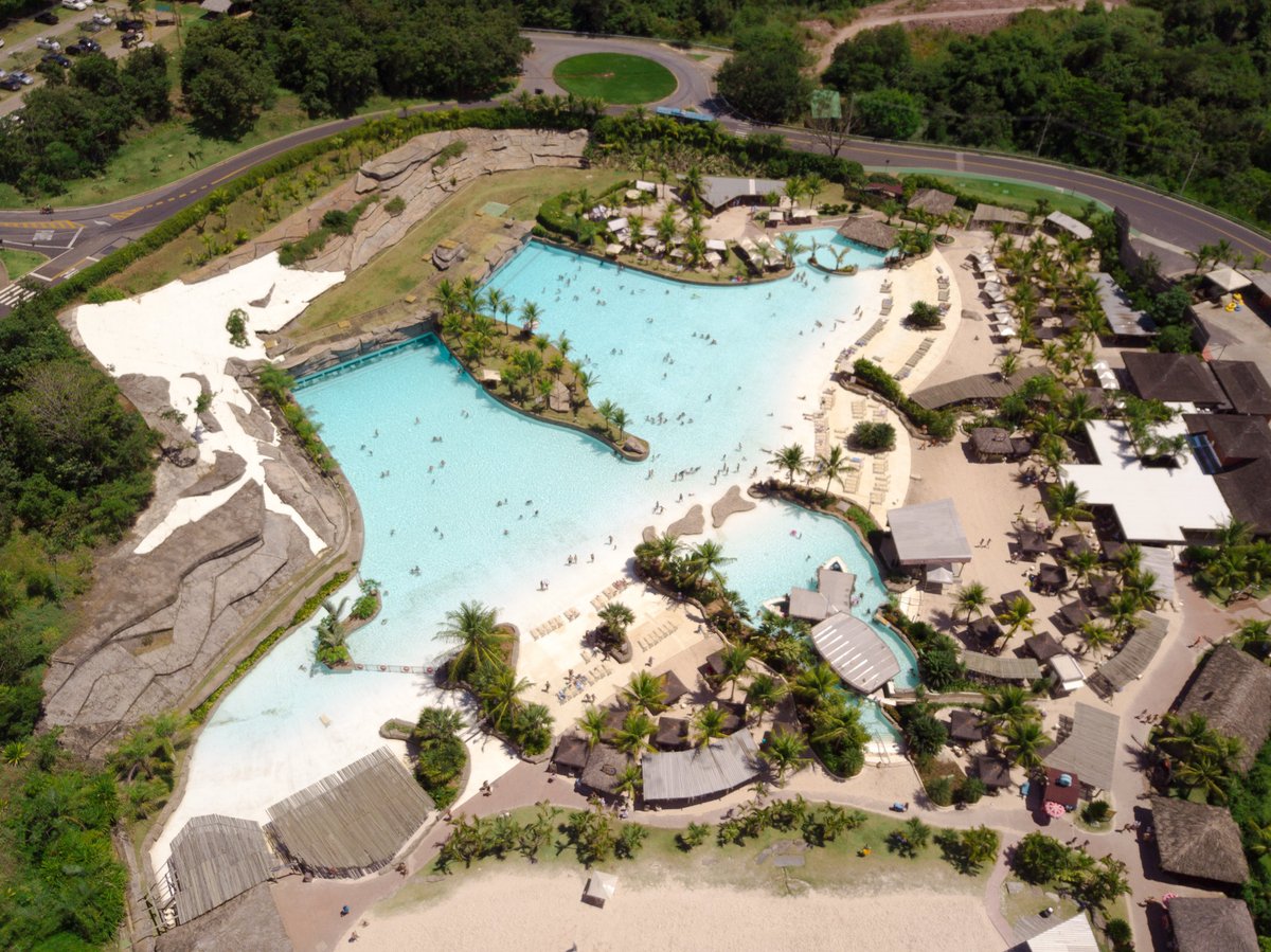 Veja seis parques aquáticos com day use em Minas para aproveitar o dia na  piscina!