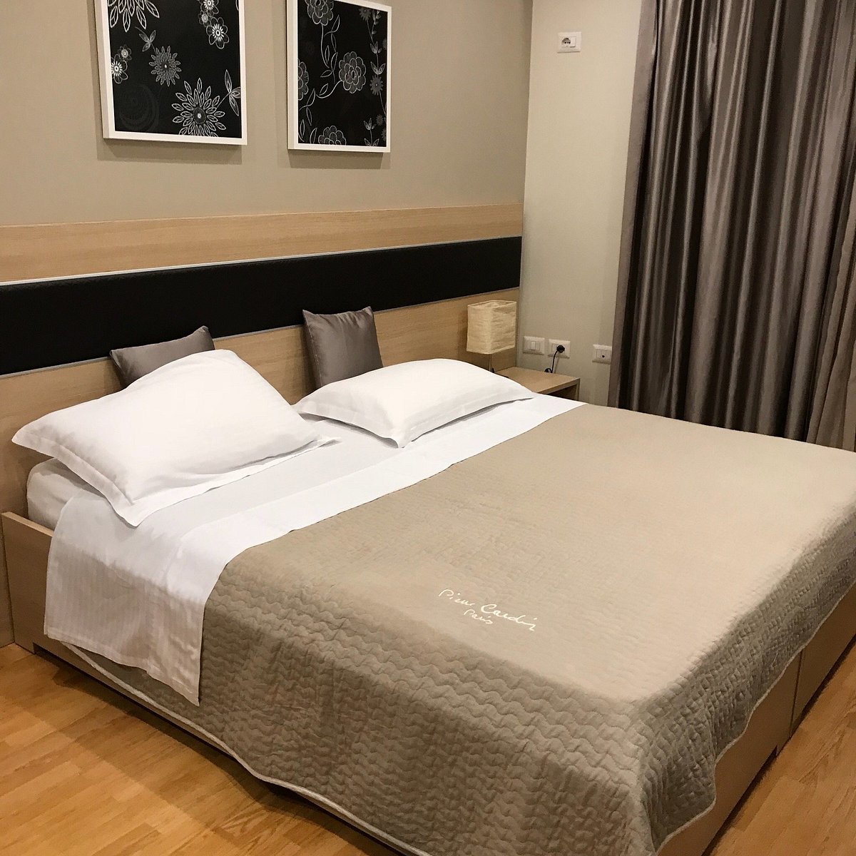 Center Rooms Oresti, hôtel à Tirana