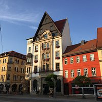 Bausubstanz rund um den Platz herum