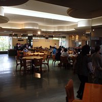 レストラン内部。知らないうちに報告したのと異なる名称の北近江食堂なんて命名されてしまった・・・