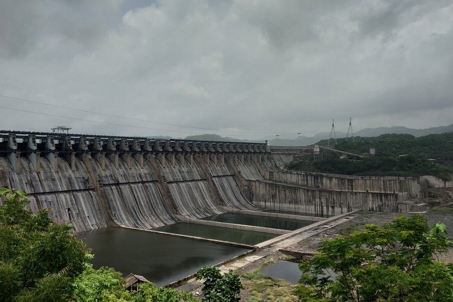 Sardar Sarovar Dam image