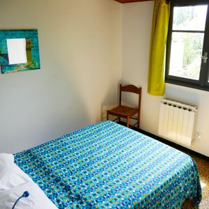 chambre parentale d'un pavillon deux chambres
