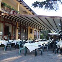 tavoli all'aperto