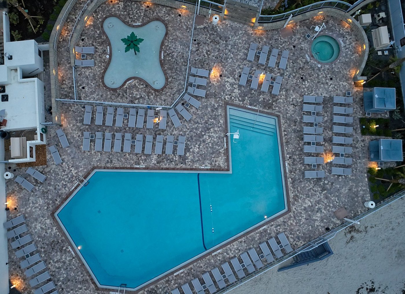 Delta Hotels Daytona Beach Oceanfront 139 ̶1̶5̶9̶ Updated 2023 Prices And Resort Reviews