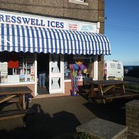 Cresswell Ices Shop front