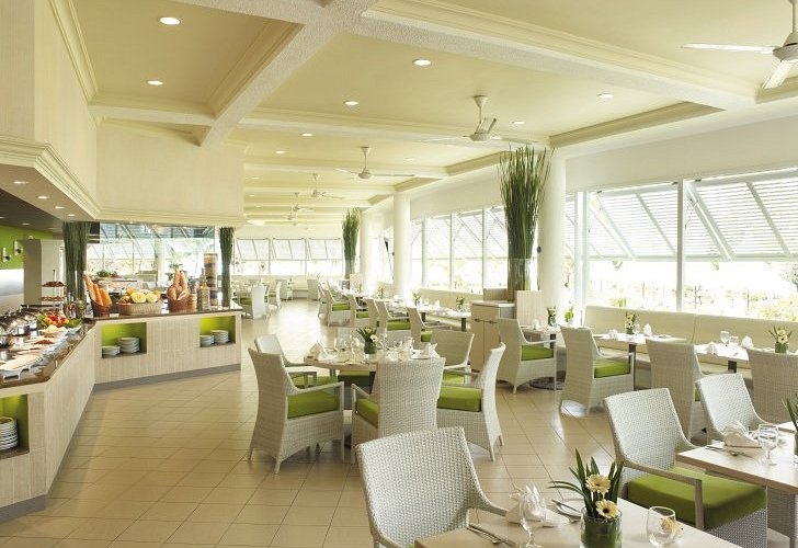 Garden Cafe at Golden Sands Resort - Penang Garden Cafe at Golden Sands Resort - Penang