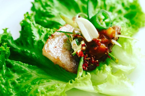 https://dynamic-media-cdn.tripadvisor.com/media/photo-o/13/df/46/e8/pork-belly-with-lettuce.jpg?w=600&h=400&s=1