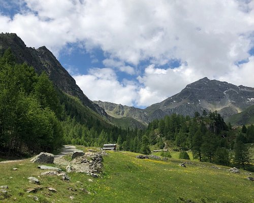 The Best Hiking Trails in Chardonney, Valle di Aosta (Italy)