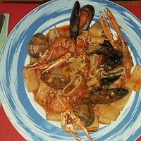 Paccheri all´osteria da Rudy (fruto de mar)