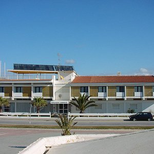 Hotel Aeromar Front View