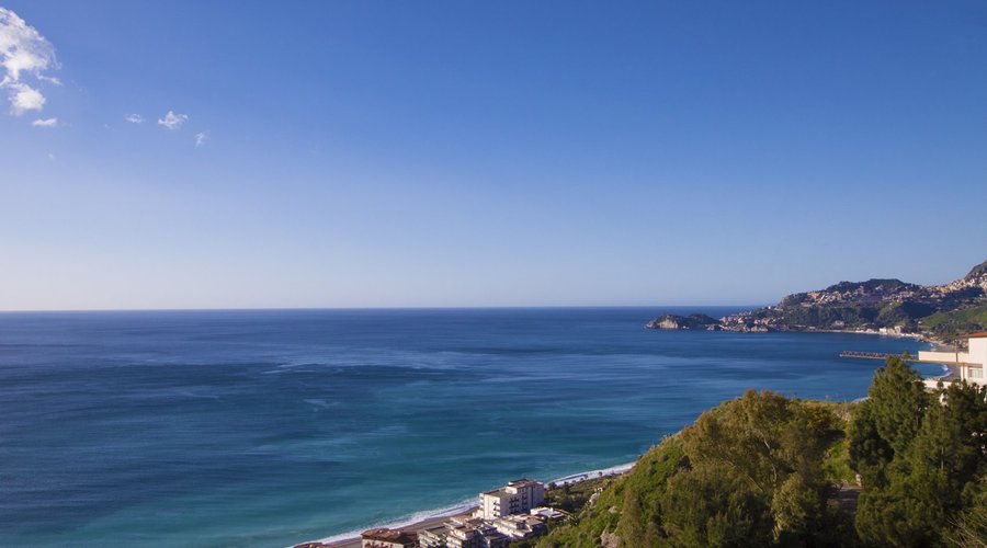 Veduta su Taormina