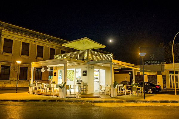 parte dei nostri distillati Latte di suocera - Foto di Lo & Le Cafè,  Sicilia - Tripadvisor