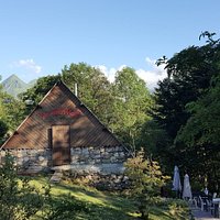 L'auberge et sa terrasse