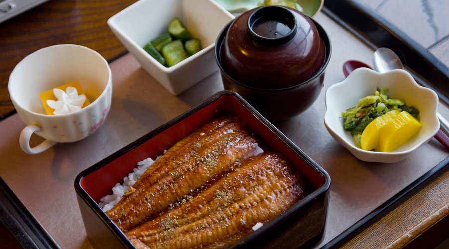 夏季限定鰻魚重