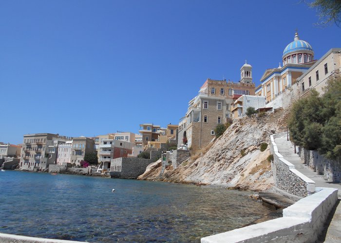Η θέα από την πλαζ στα βαπόρια
