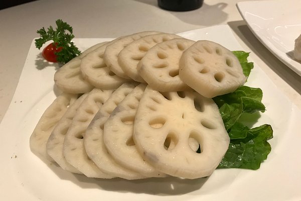 https://dynamic-media-cdn.tripadvisor.com/media/photo-o/13/e6/c2/eb/sliced-lotus-root.jpg?w=600&h=400&s=1