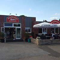 Eingangsbereich mit Terrasse