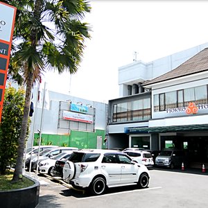 Tjokro Klaten Hotel in Klaten, image may contain: Car Dealership, Car, Vehicle, Shopping Mall