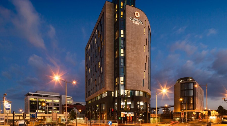 Hotel by night