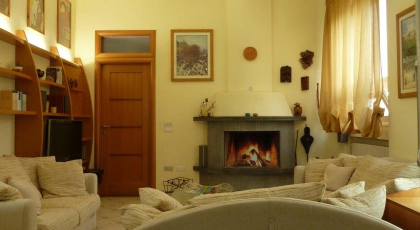 B&B DEGLI ARTISTI (Palmi, Italia): Opiniones, Comparación De Precios