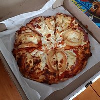 Because my 4 year old wanted onion rings on his pizza😂😂
Love this restaurant and the people wh