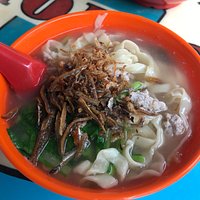 ノーマルの豚肉麺