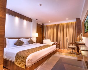 Room & Suite