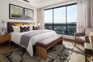 Room & Suite