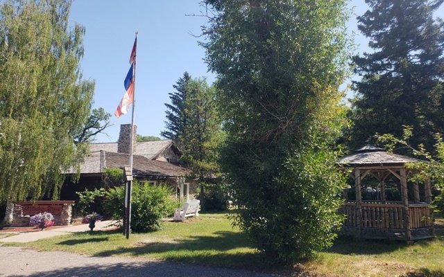 Quaint and Inviting - this is southern Alberta hospitality and history