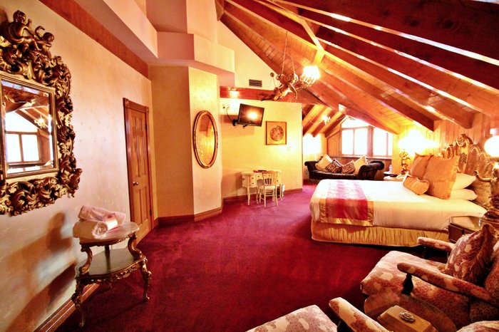 Madonna Inn Rooms: Pictures & Reviews - Tripadvisor