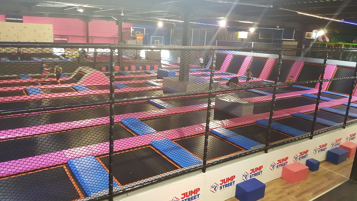 ballet manipuleren Vervuild JUMP STREET Trampoline Park (Valentigney) - All You Need to Know BEFORE You  Go