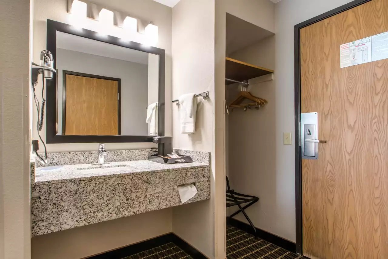 QUALITY INN Updated 2024 Prices Reviews And Photos   Rodeway Inn 